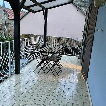 La Maison *